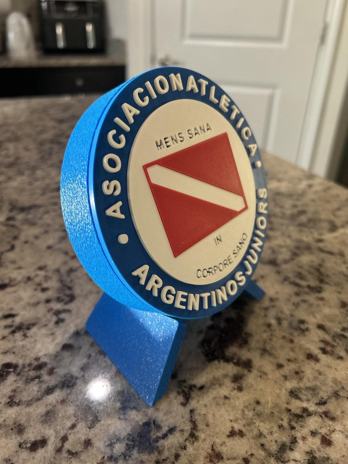 Argentinos Juniors 3D printed round display medallion with stand and hidden stash boxEl Bicho Argentine soccer fan gift, made in USA