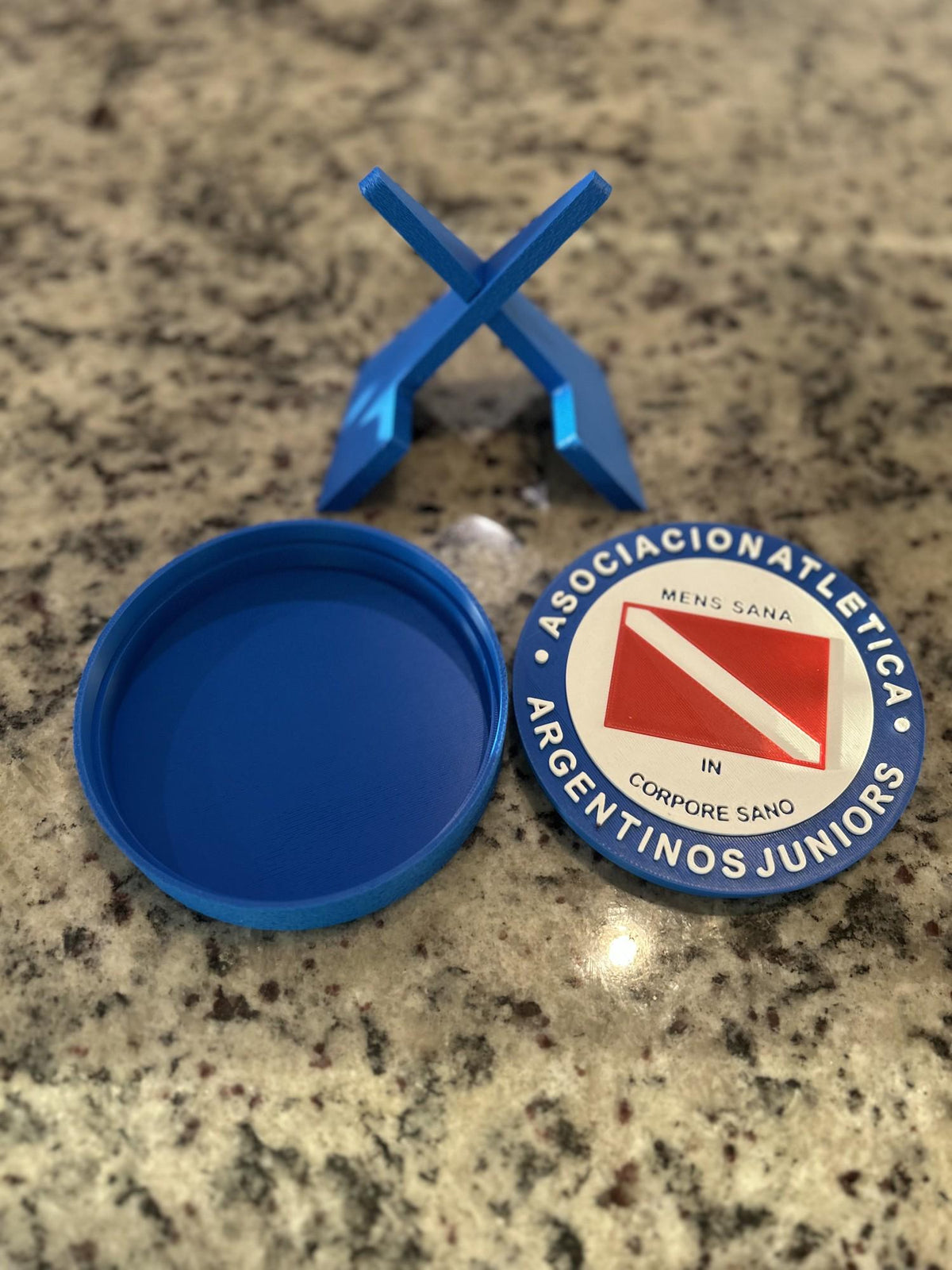 Argentinos Juniors 3D printed round display medallion with stand and hidden stash boxEl Bicho Argentine soccer fan gift, made in USA