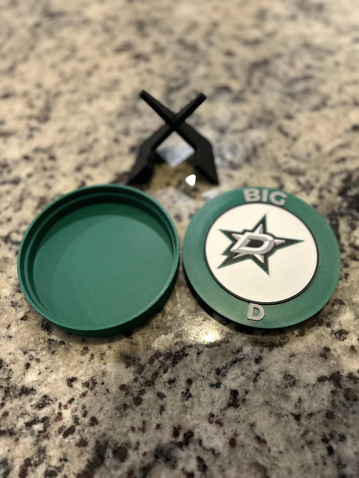 Dallas Stars 3D printed round display medallion with stand and hidden stash boxBig D NHL hockey fan gift, made in USA