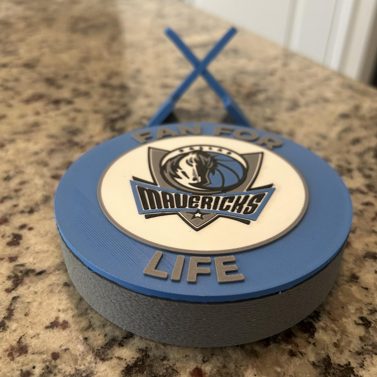 3D Printed Dallas Mavericks Personalized Roundel Display & Stash Box with stand; 3D printed fan gift, made in USA
