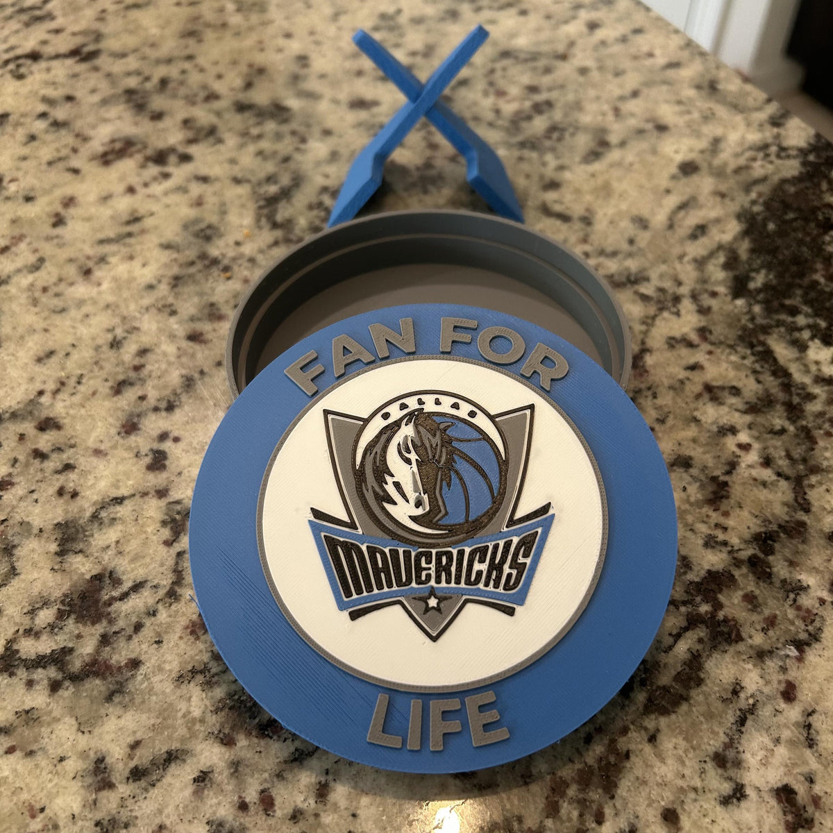 3D Printed Dallas Mavericks Personalized Roundel Display & Stash Box with stand; 3D printed fan gift, made in USA