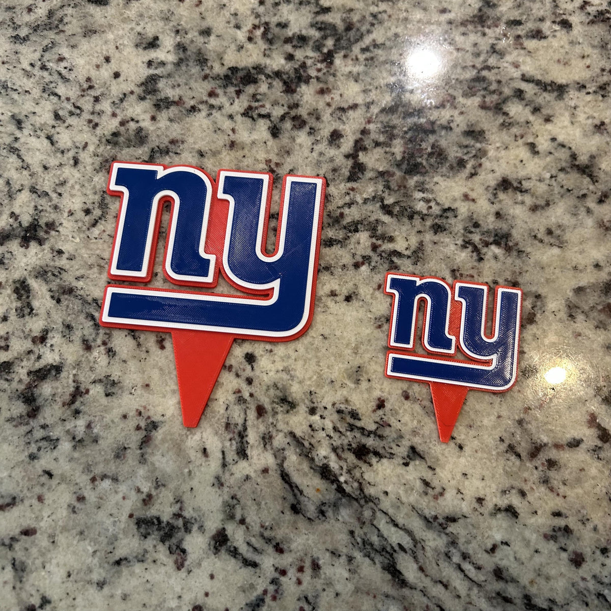 New York Giants 3D printed cake topper and cupcake toppers, food-grade PETG ny logo, NFL football birthday party decor, made in USA